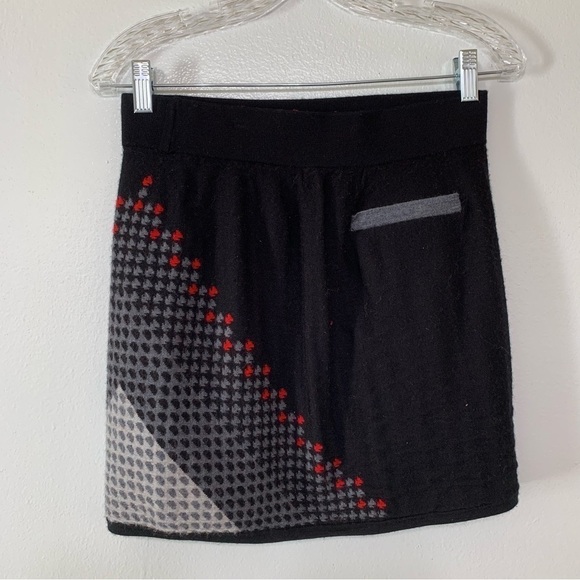 Title Nine Merino Wool Houndstooth Geometric Zipper Detail Mini Skirt Size XS - Picture 2 of 6